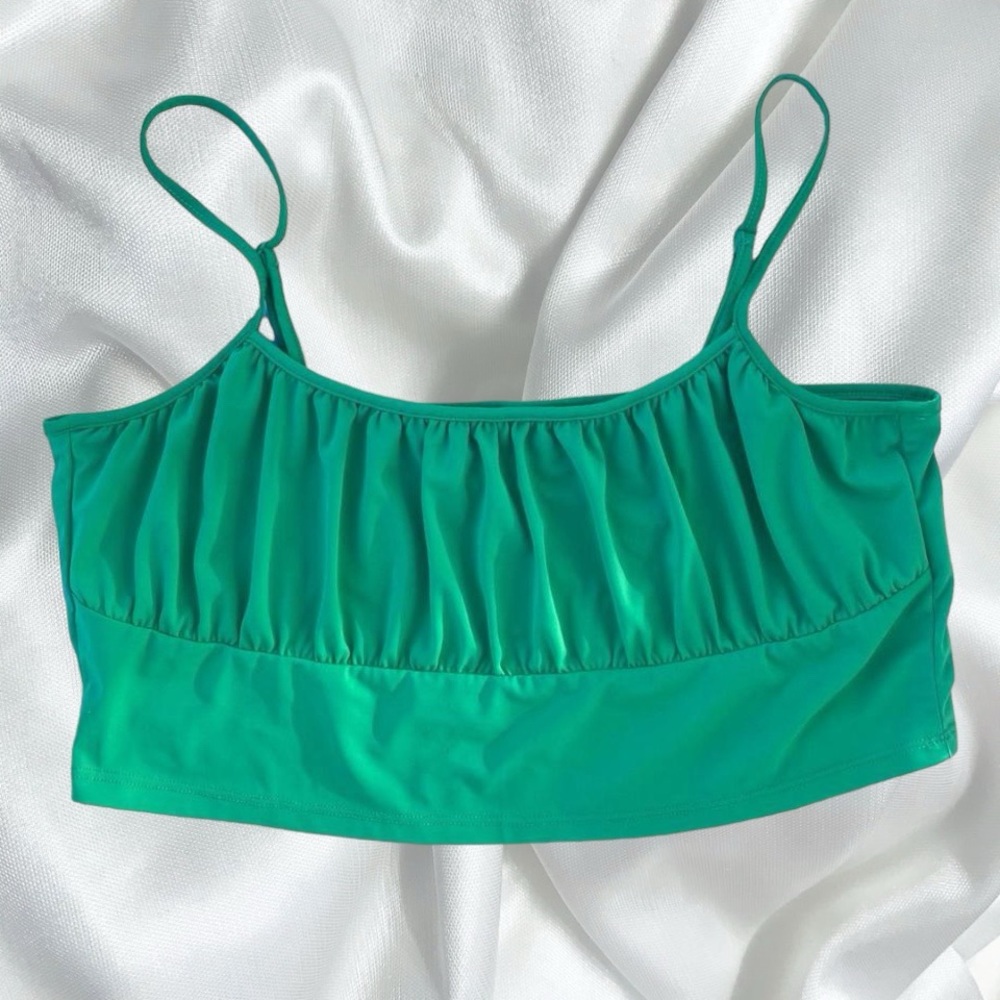 Super cropped milkmaid tank